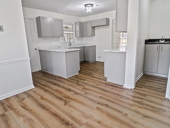 5th image of 2022 Cranbrook Dr