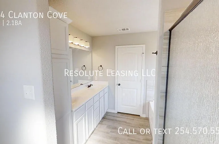 904 Clanton Cv — Photo 17
