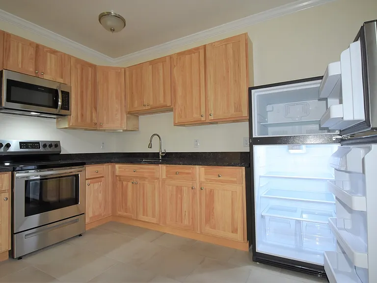 Los Robles Apartments — Photo 23