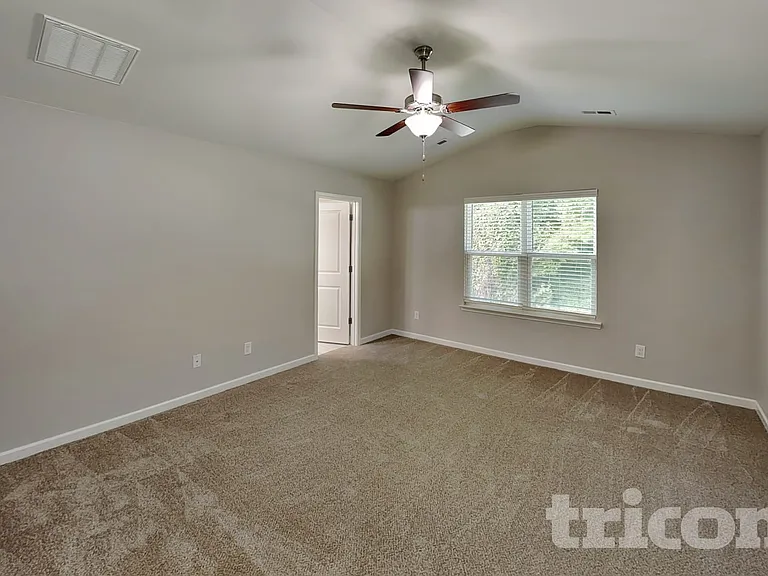 205 Spring Knoll Dr — Photo 7