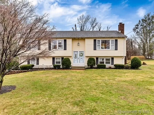 30 Turner Drive, North Haven, CT 06473