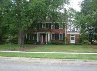 1302 N Walnut St, Lumberton, NC 28358