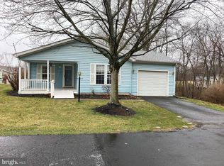 422 Thrush Ct E #E, New Hope, PA 18938