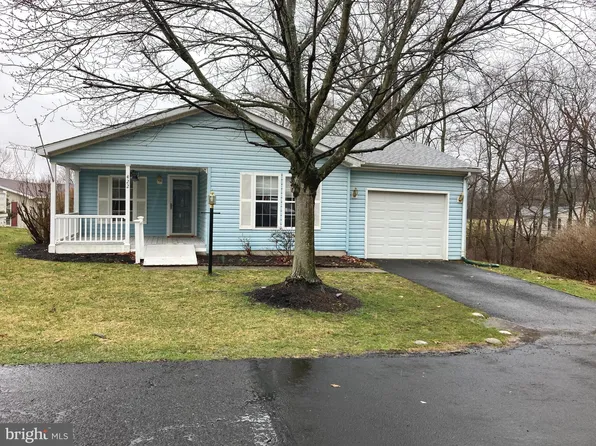 422 Thrush Ct E #E, New Hope, PA 18938