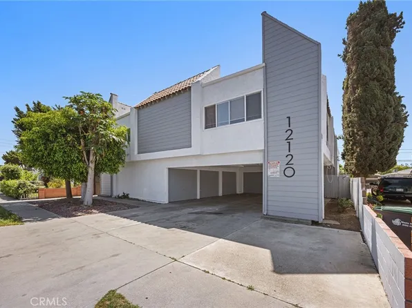 12120 215th St, Hawaiian Gardens, CA 90716