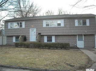 8 Weldon St, Islip, NY 11751