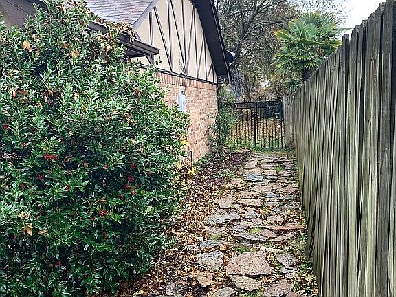 Right Side Of House 
