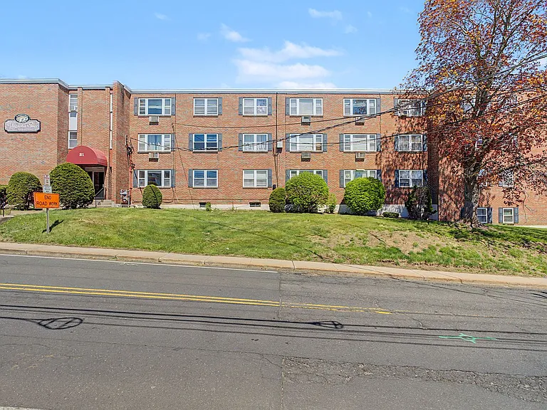 Magnolia Place Apartments — Photo 78