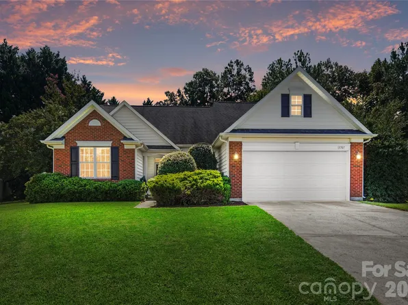 15707 Corsair Ct, Charlotte, NC 28278