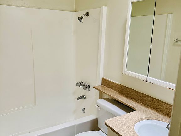 3rd image of 4975 Clairemont Mesa Blvd APT 307