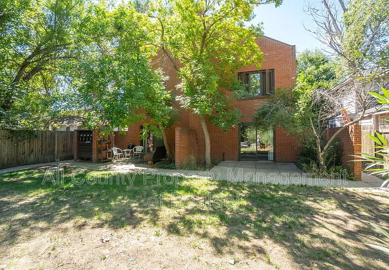 1850 Goss St #3 — Photo 1
