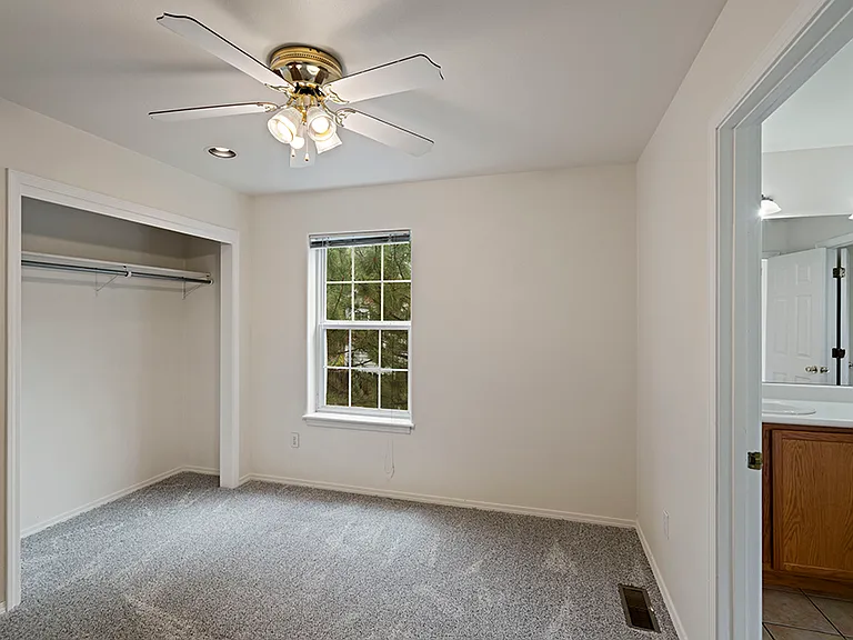 606 Valentine Dr — Photo 18