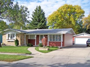1706 S 17th St, Grand Forks, ND 58201
