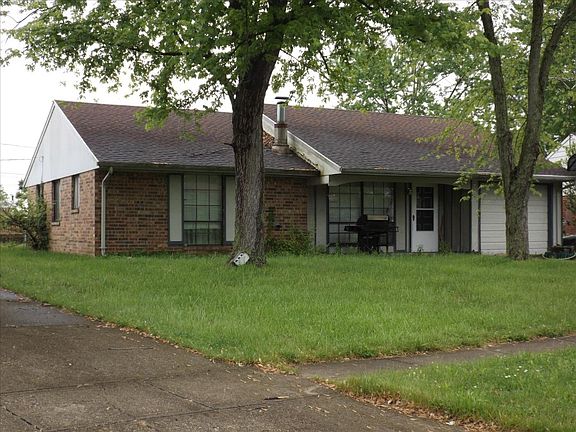 3rd image of 207 Angela Dr
