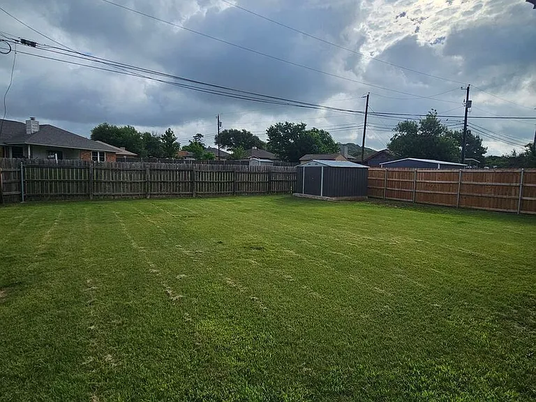 625 Atkinson Ave — Photo 13