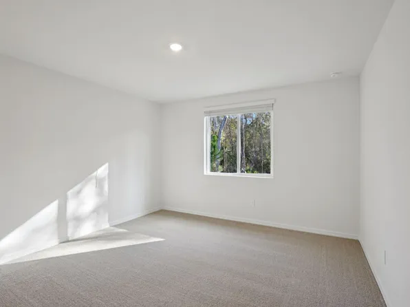 316 Lazy Shore Dr, Nokomis, FL 34275