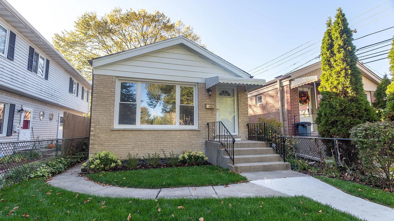 1834 Grey Ave photo 1