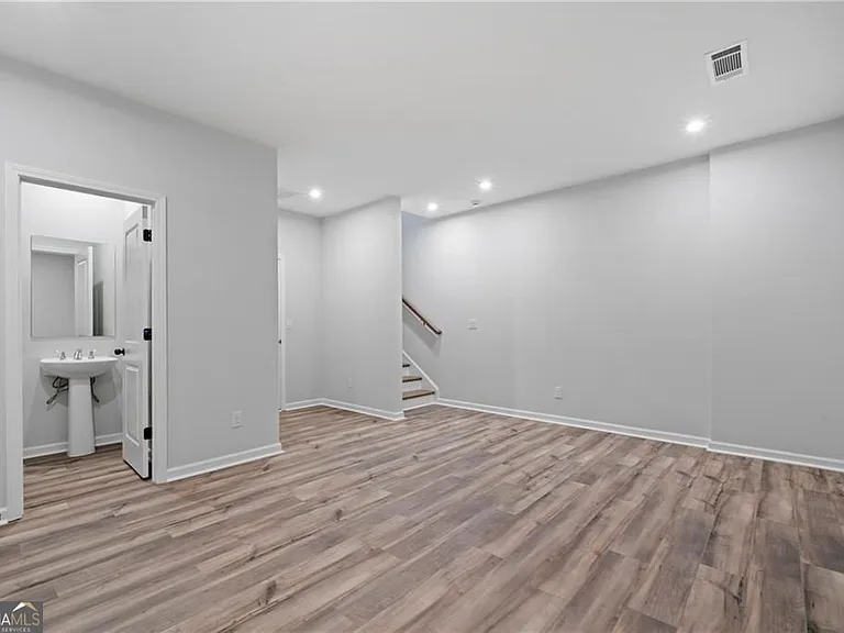 2676 Creek View Ter — Photo 29