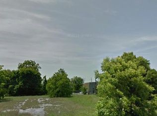 300 5th St, Port Arthur, TX 77640