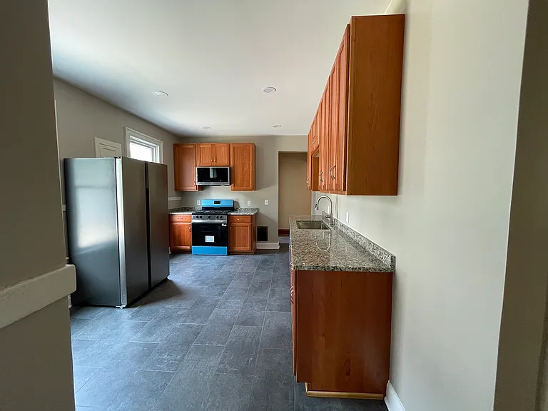 294 Baynes St #1 — Photo 4