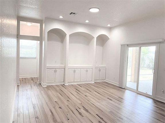 5th image of 3366 Sterling Lake Cir