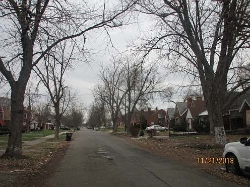 2nd image of 10791 Roxbury St