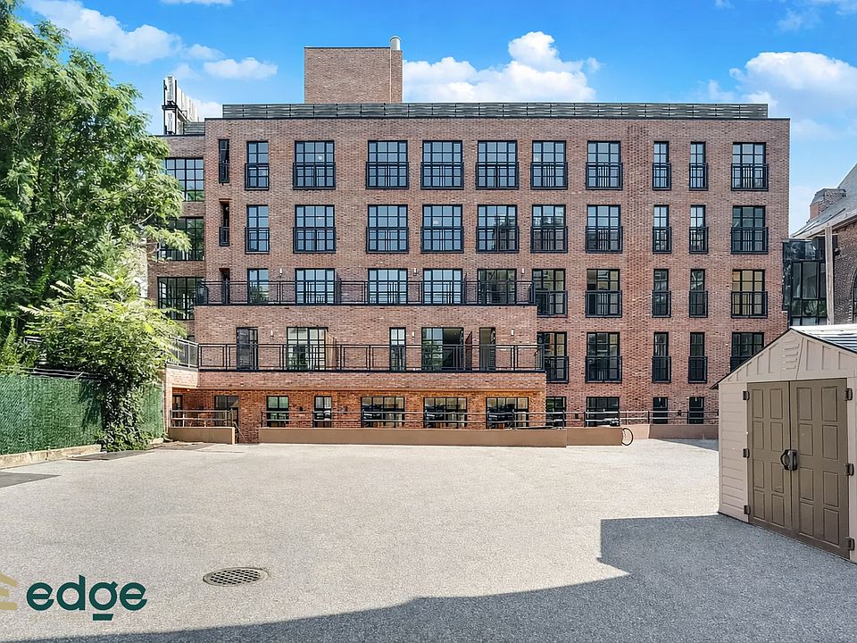 1st image of 180 N 7th St APT 403
