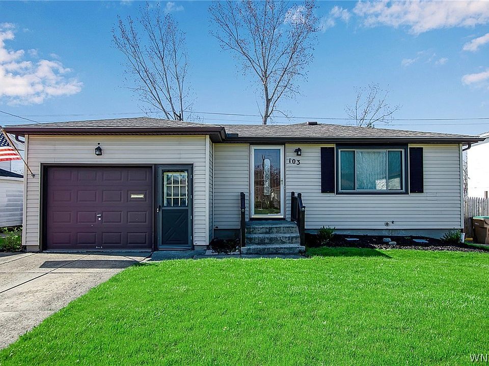 1st image of 103 N Seine Dr