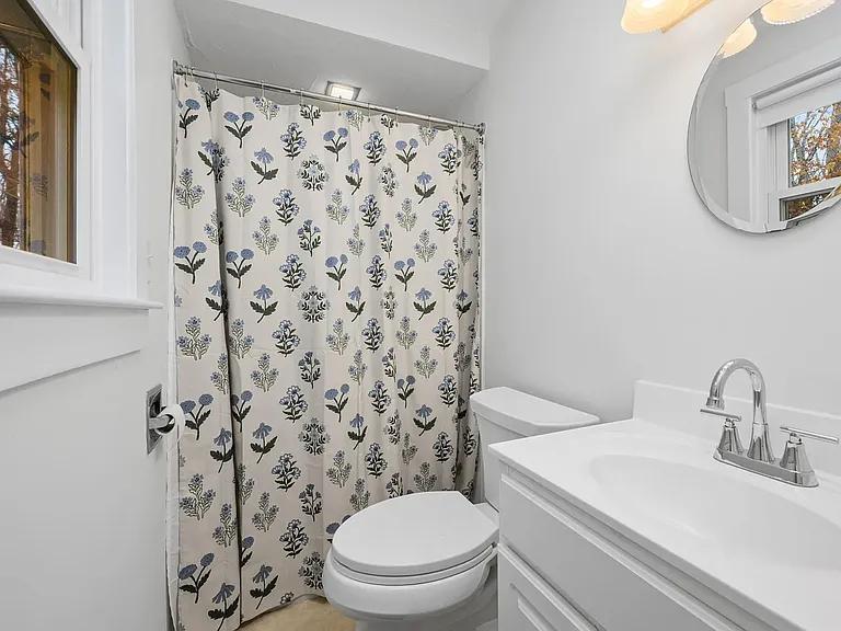 5 Duchess Dr — Photo 4