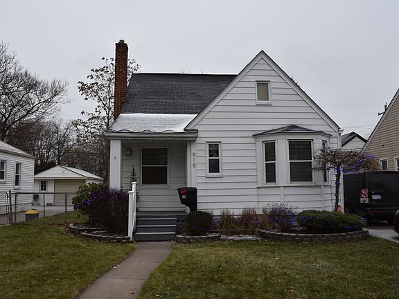 5th image of 919 Hoffman Ave