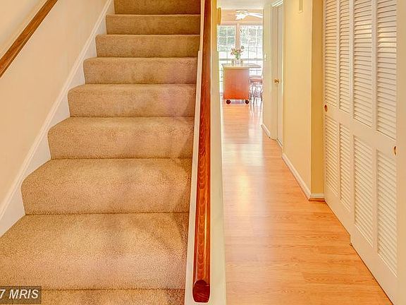 4th image of 22855 Gunston Dr