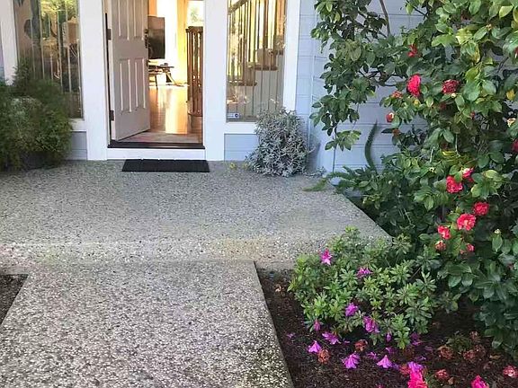 2nd image of 10090 Peninsula Ave