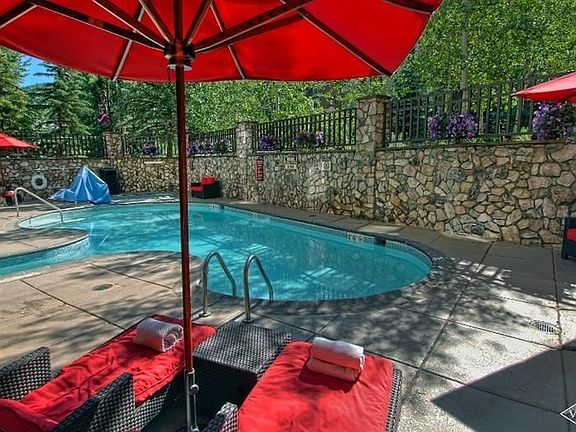 2nd image of 26 Avondale Ln #206-H