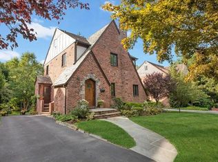 17 Antony Rd, White Plains, NY 10605