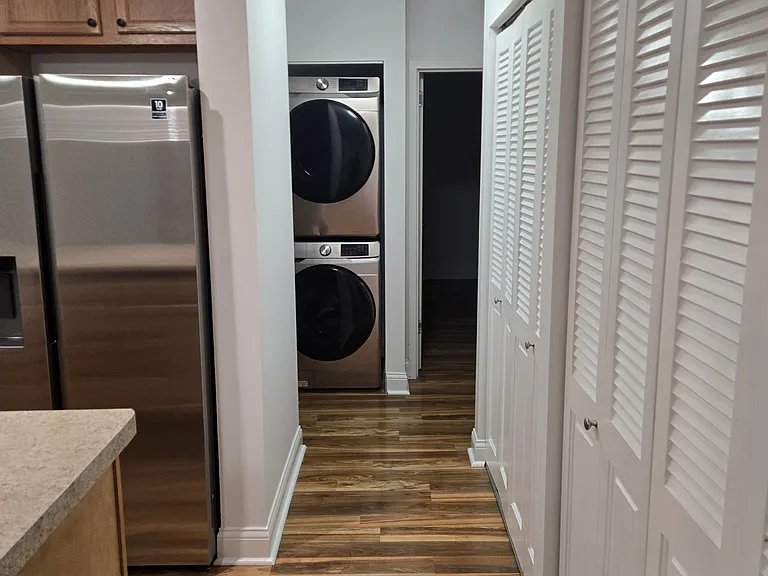 7502 Farmingdale Dr #102 — Photo 4