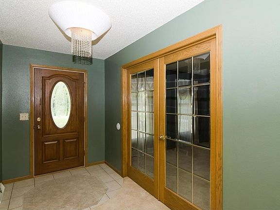 3rd image of 1450 Deer Woods Dr NE
