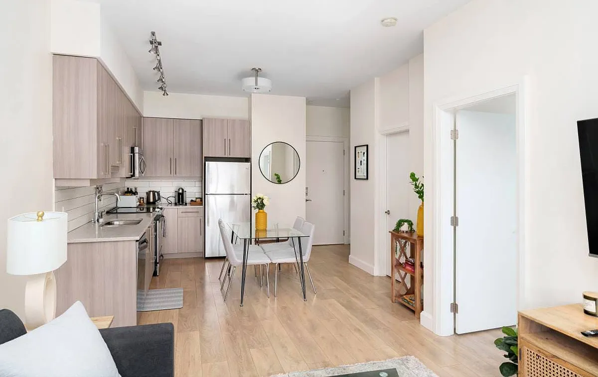 1 bed, 610 sqft, $2,400 — Photo 2