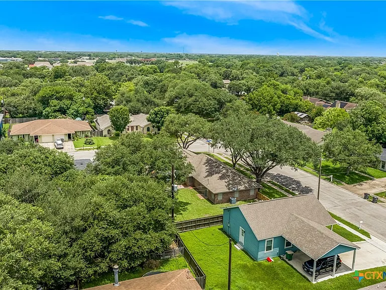 608 Rosewood Dr — Photo 32