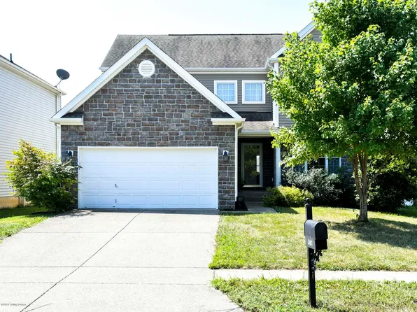 5407 Bannon Crossings Dr, Louisville, KY 40218