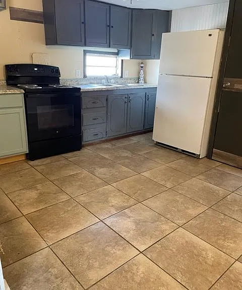 2800 Veterans Blvd #227 — Photo 4