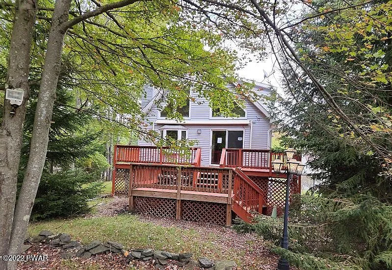 1059 Lakeland Dr photo 1