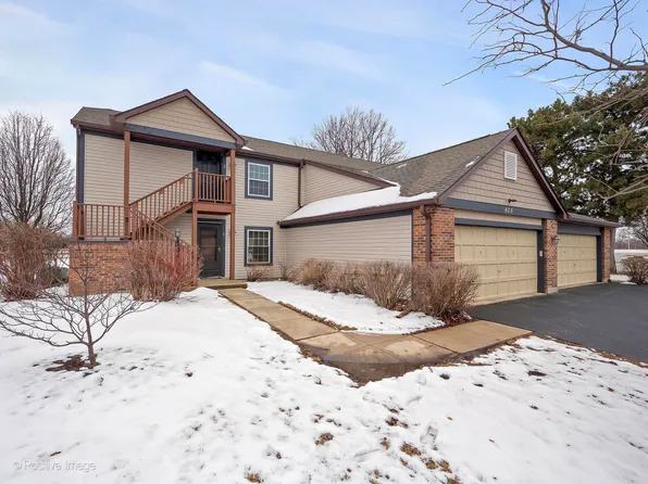 429 Sandhurst Cir APT 1, Glen Ellyn, IL 60137