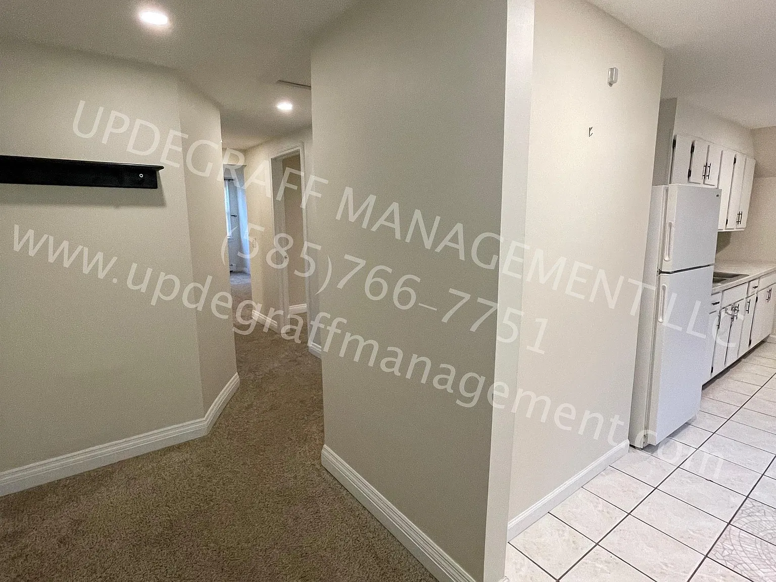 521 Oxford Street — Photo 4