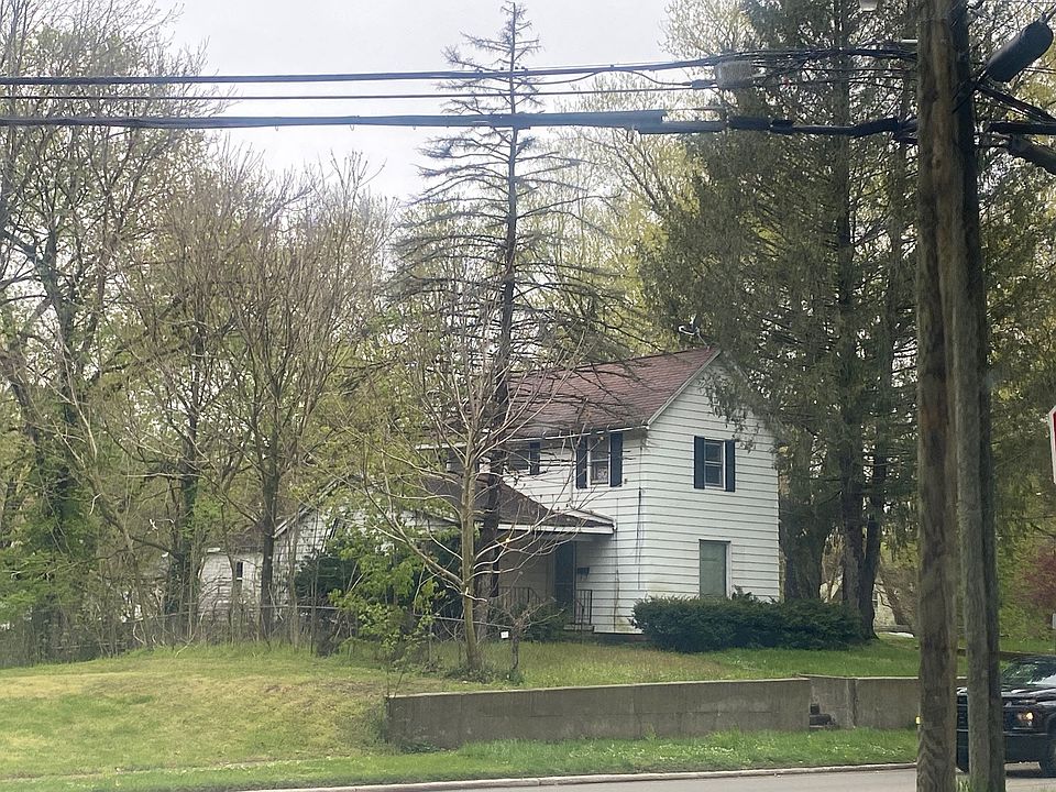 2nd image of 640 S 3rd St