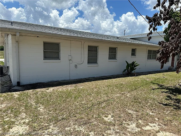 1318 Schlosser Rd — Photo 4