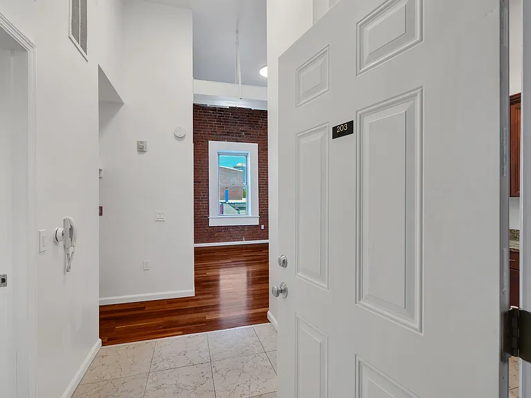 850 Grand Ave #202 — Photo 7
