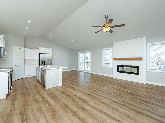 4th image of 1313 Rolling Hills Dr