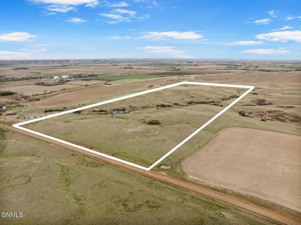 35th St NW, Fairview, MT 59221