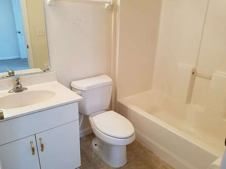 10 Buttonworth Dr #A — Photo 8