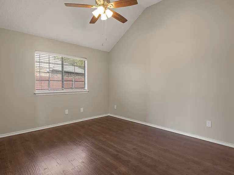 1301 Spring St — Photo 13